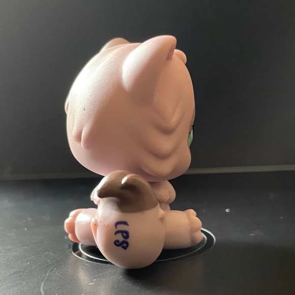 Littlest Pet Shop LPS 1027, Persian Kitty Cat Purple Gray Eye Patch - Picture 5 of 8